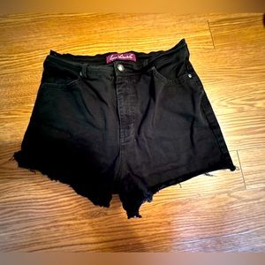 💜 Vintage Black Ultra High Waisted Jean Shorts- 8 Tall